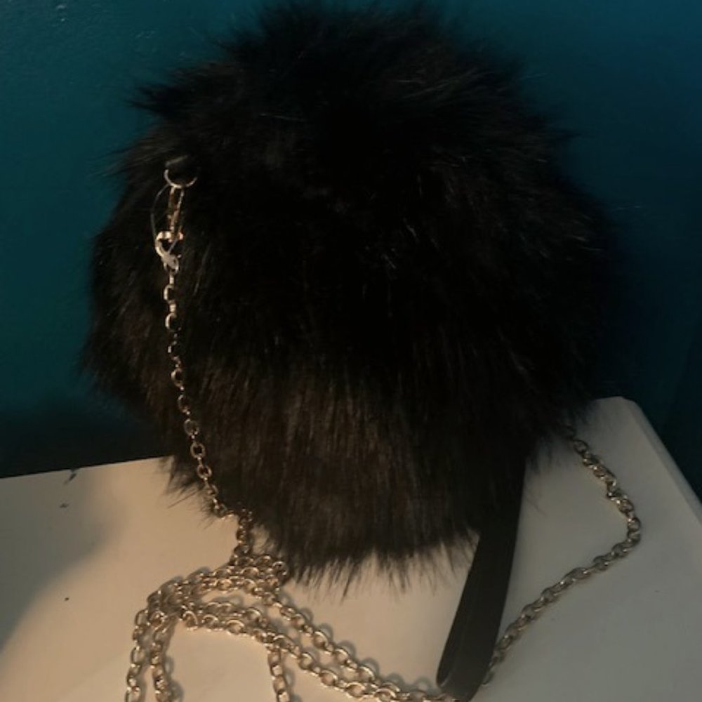 Black Faux Fur Fluffy Circle Bag